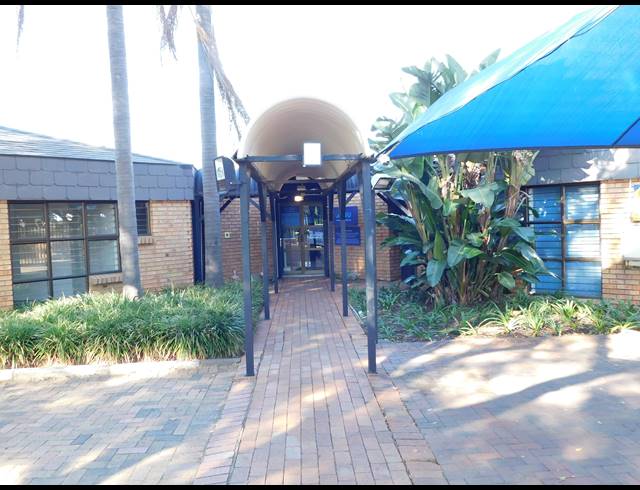 106M² OFFICE TO LET IN FERNDALE
